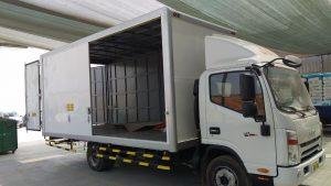 furgon carga seca todo puertas JAC 6 toneladas 6 metros